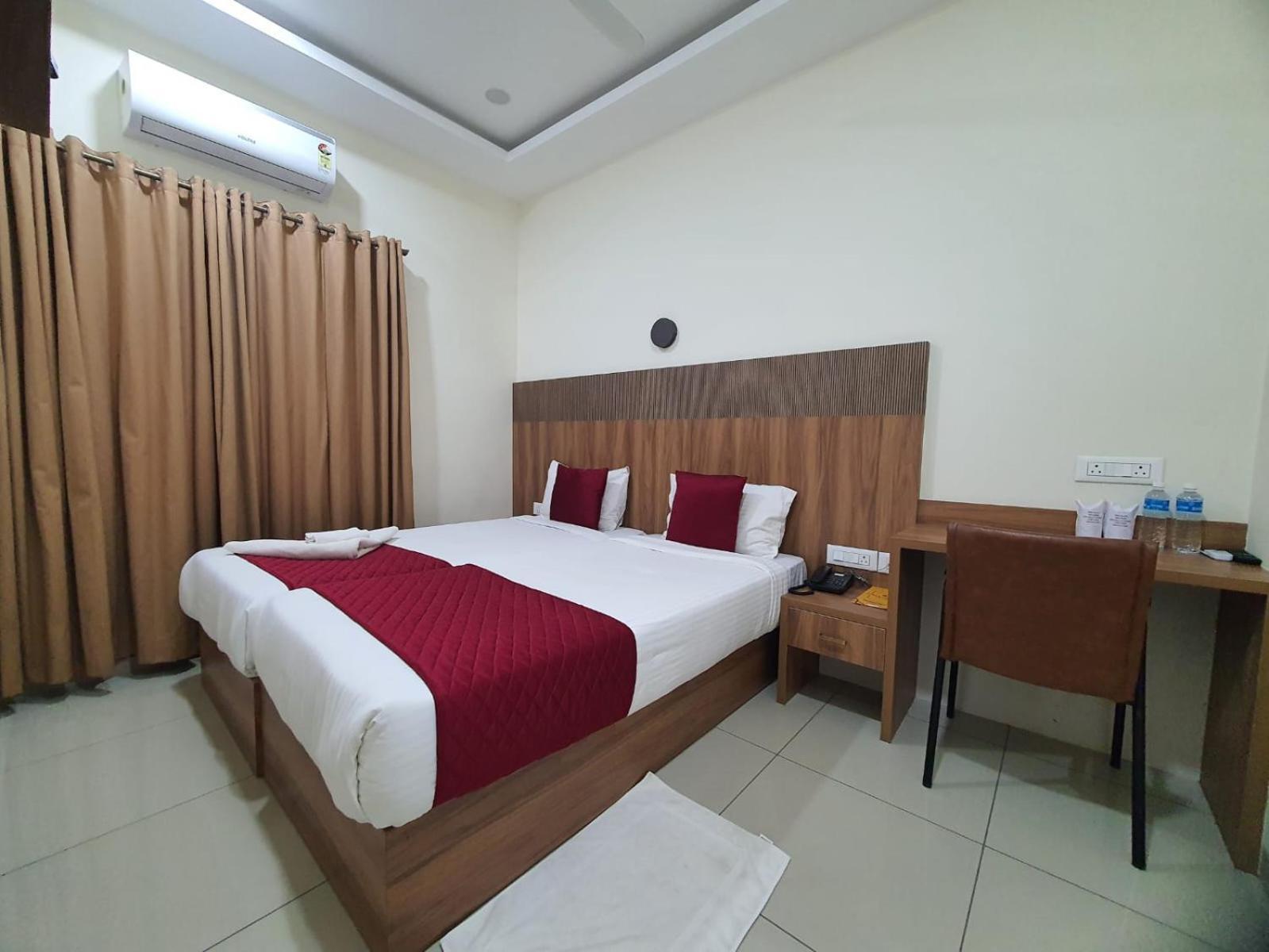 Hotel Deepakam Inn Palakkad Extérieur photo