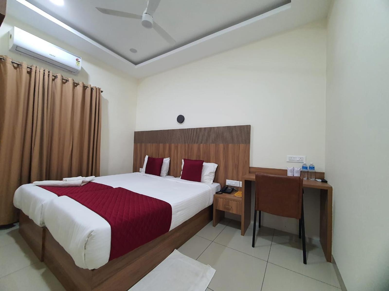 Hotel Deepakam Inn Palakkad Extérieur photo