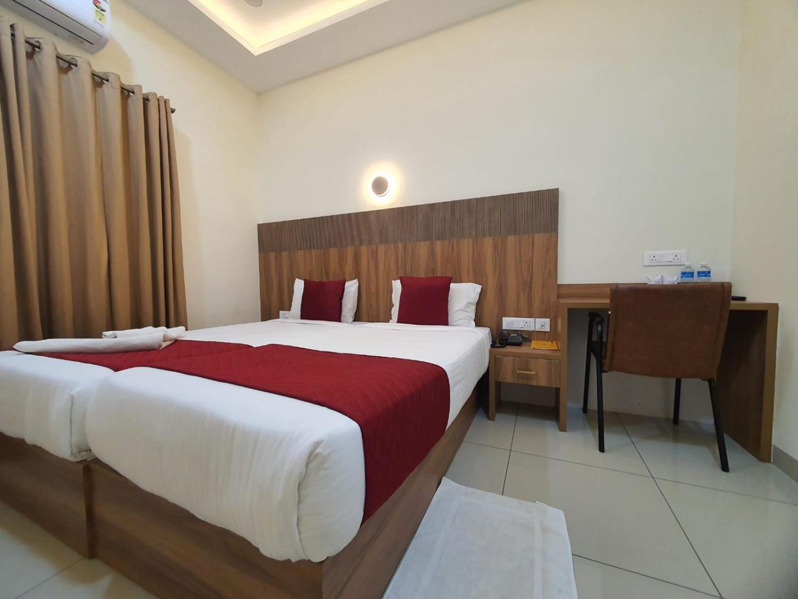 Hotel Deepakam Inn Palakkad Extérieur photo