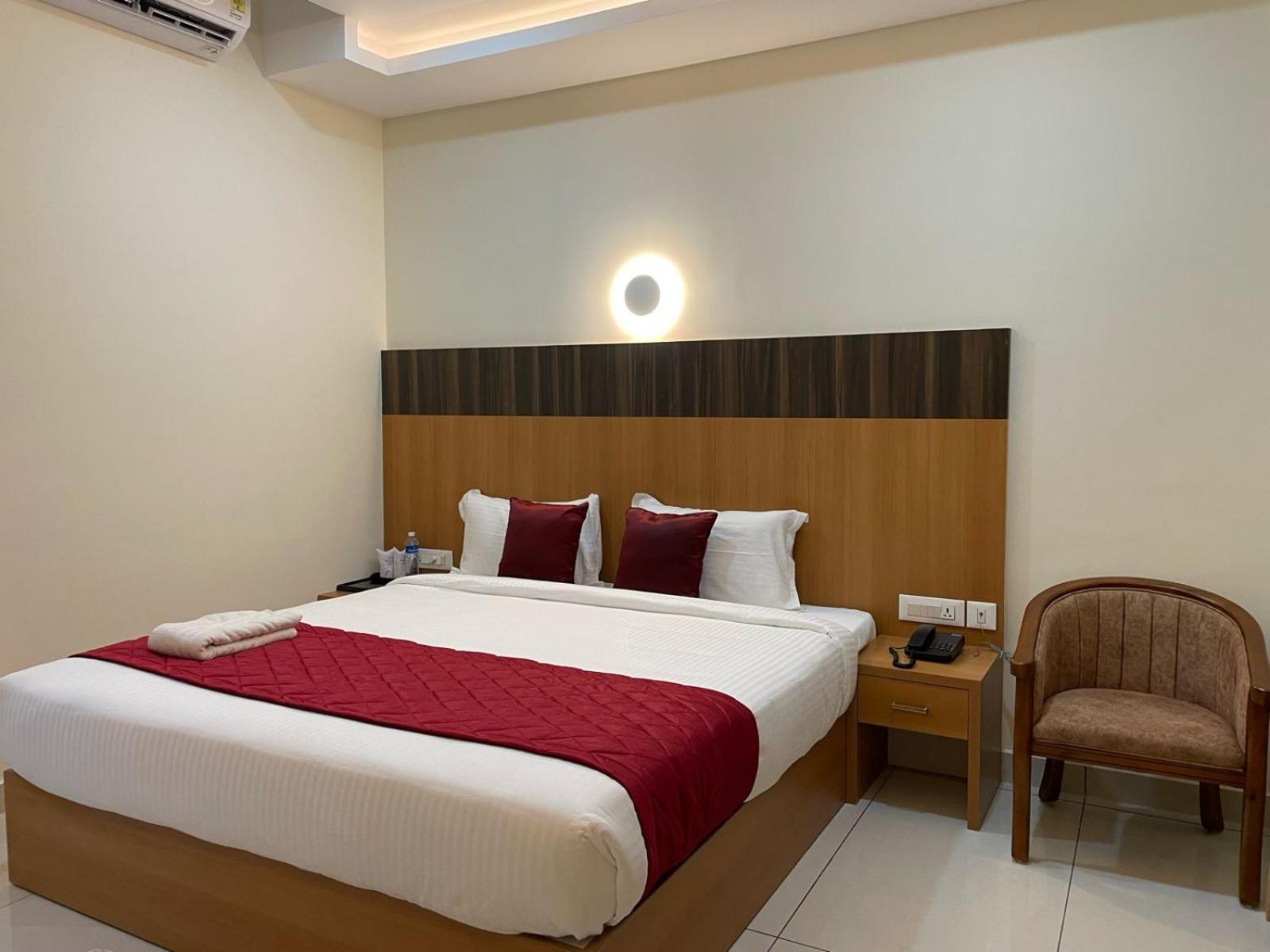 Hotel Deepakam Inn Palakkad Extérieur photo