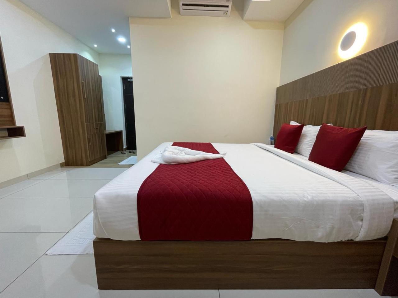 Hotel Deepakam Inn Palakkad Extérieur photo